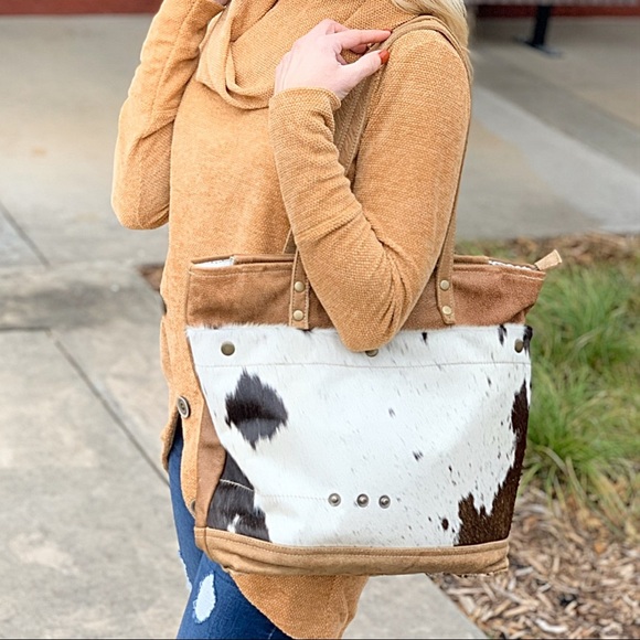 Genuine Leather and hair on tote bag - Picture 2 of 6